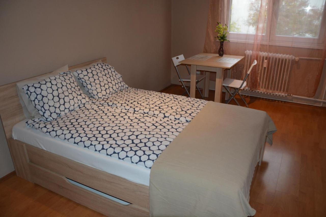Poetyi Flat Apartamento Budapeste Exterior foto